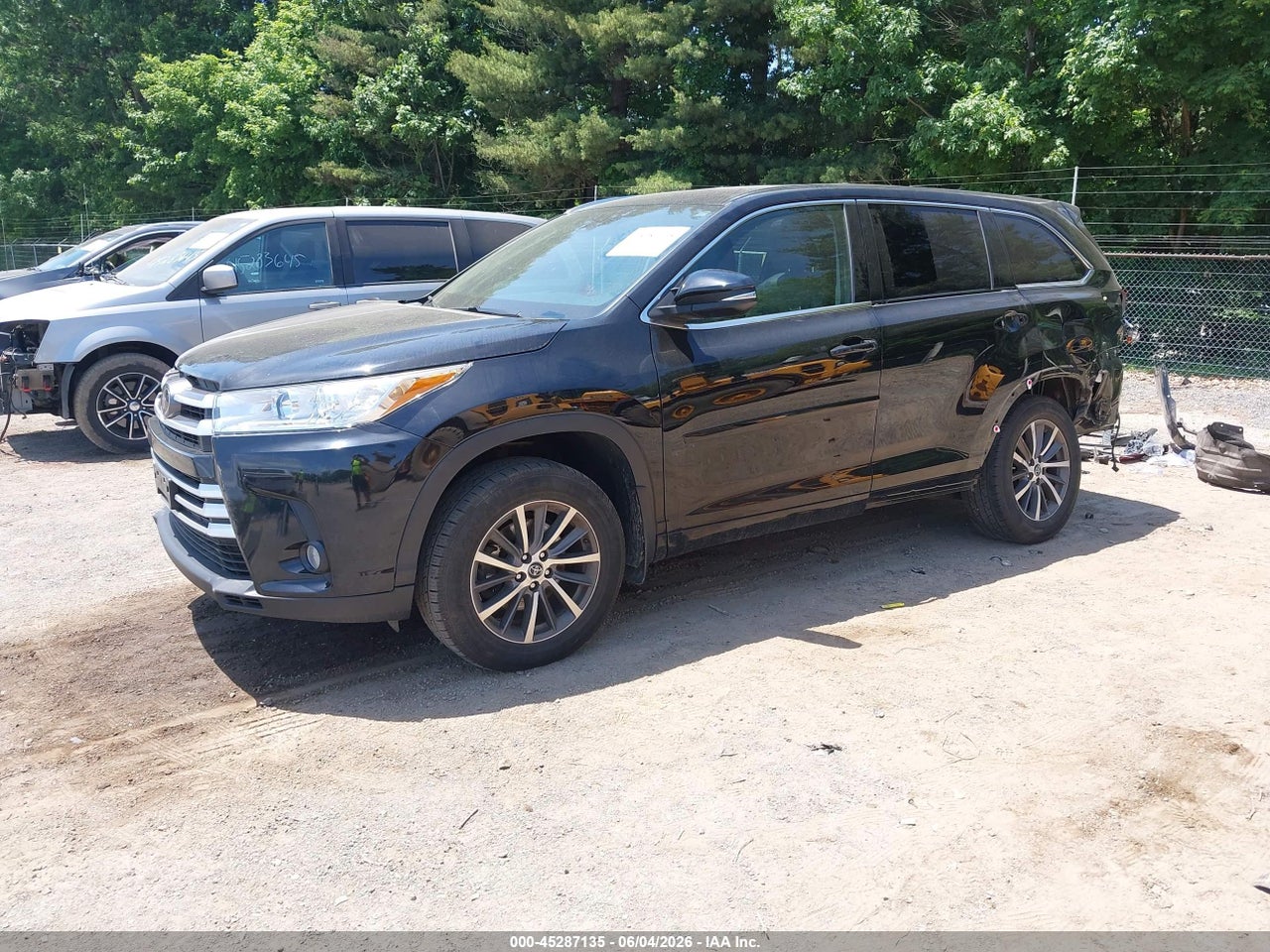 2017 TOYOTA HIGHLANDER XLE thumbnail 3