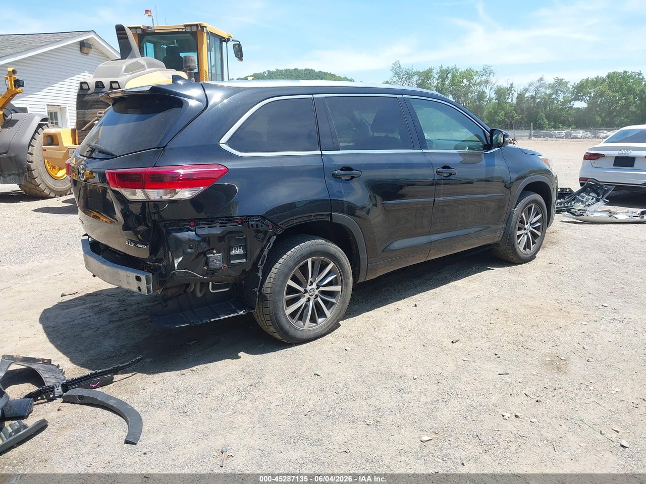 2017 TOYOTA HIGHLANDER XLE thumbnail 5
