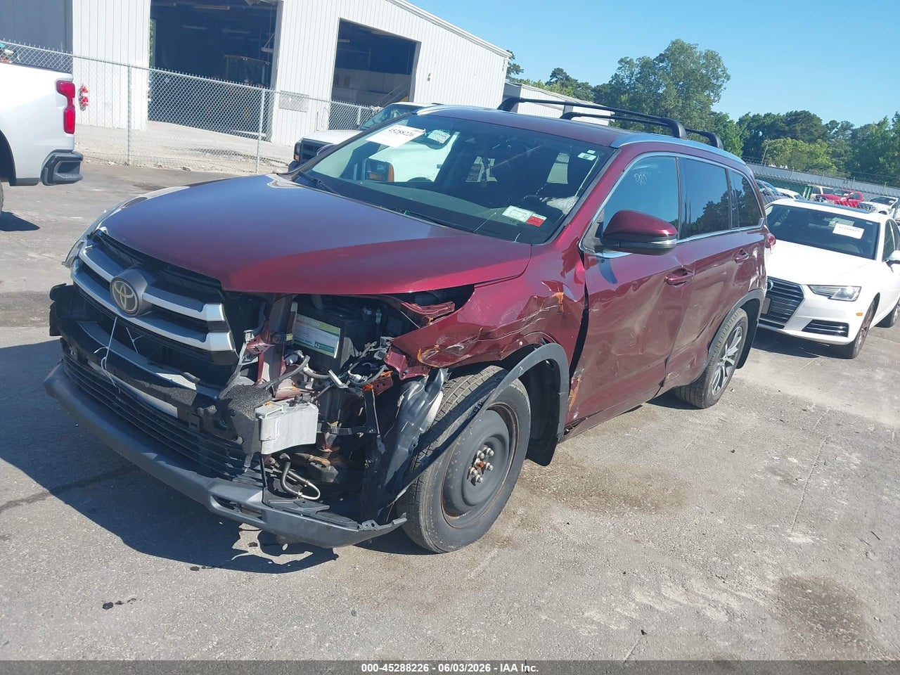 2017 TOYOTA HIGHLANDER XLE · 2/12