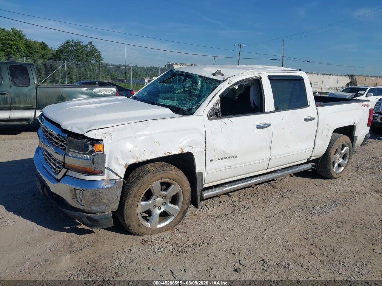 2017 CHEVROLET SILVERADO 1500 1LT thumbnail 3