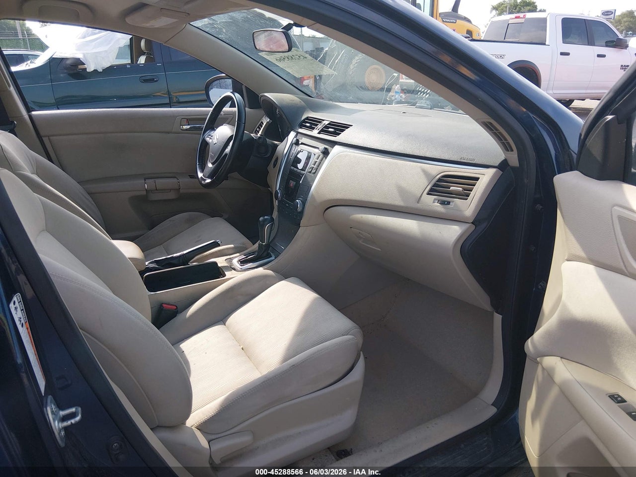 2010 SUZUKI KIZASHI SE thumbnail 6