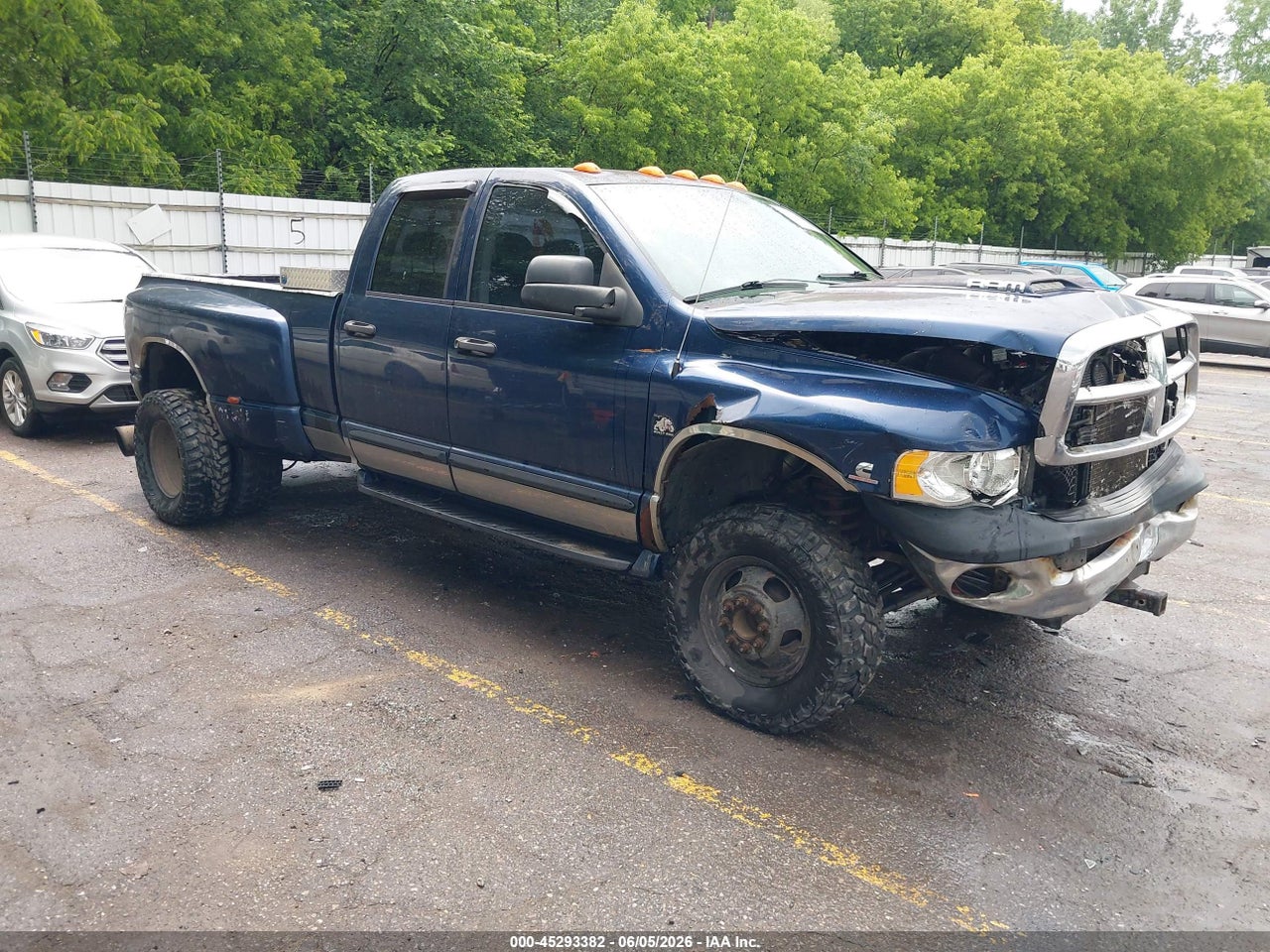 2005 DODGE RAM 3500 ST thumbnail 2