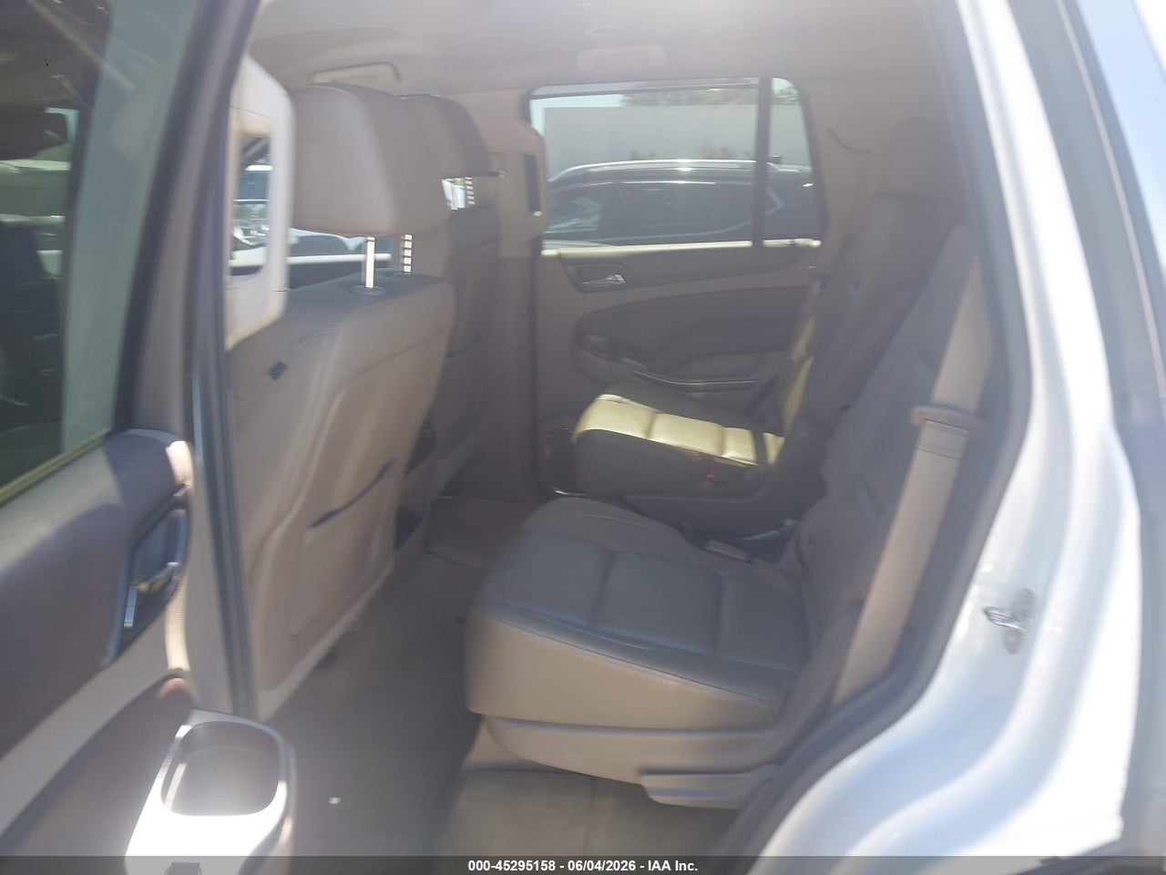 2015 CHEVROLET TAHOE LT thumbnail 9