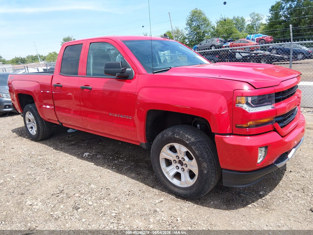 2019 CHEVROLET SILVERADO 1500 LD LT thumbnail 2