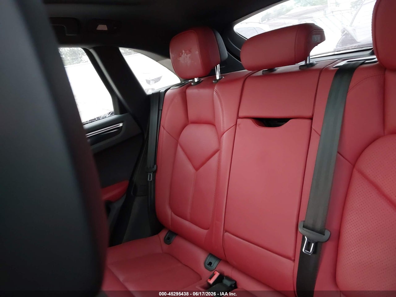 2017 PORSCHE MACAN GTS thumbnail 9