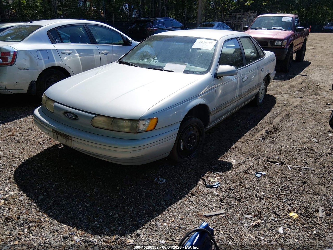 1994 FORD TAURUS GL thumbnail 3