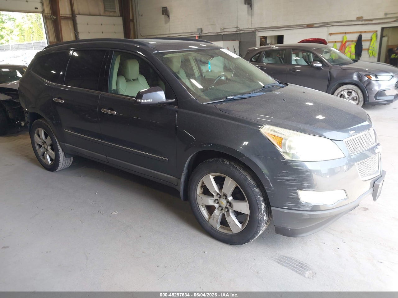 2009 CHEVROLET TRAVERSE LTZ thumbnail 2