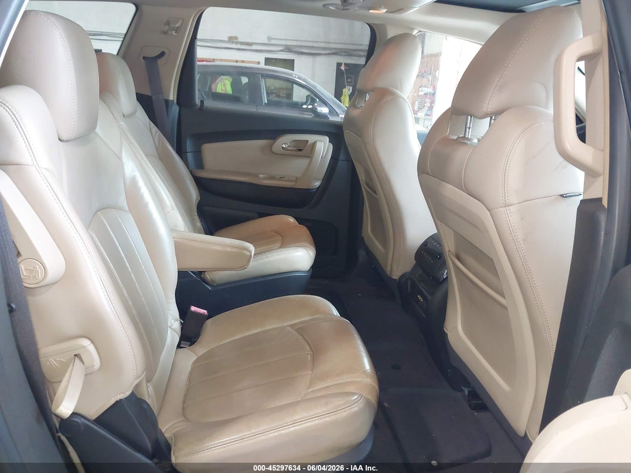2009 CHEVROLET TRAVERSE LTZ thumbnail 9