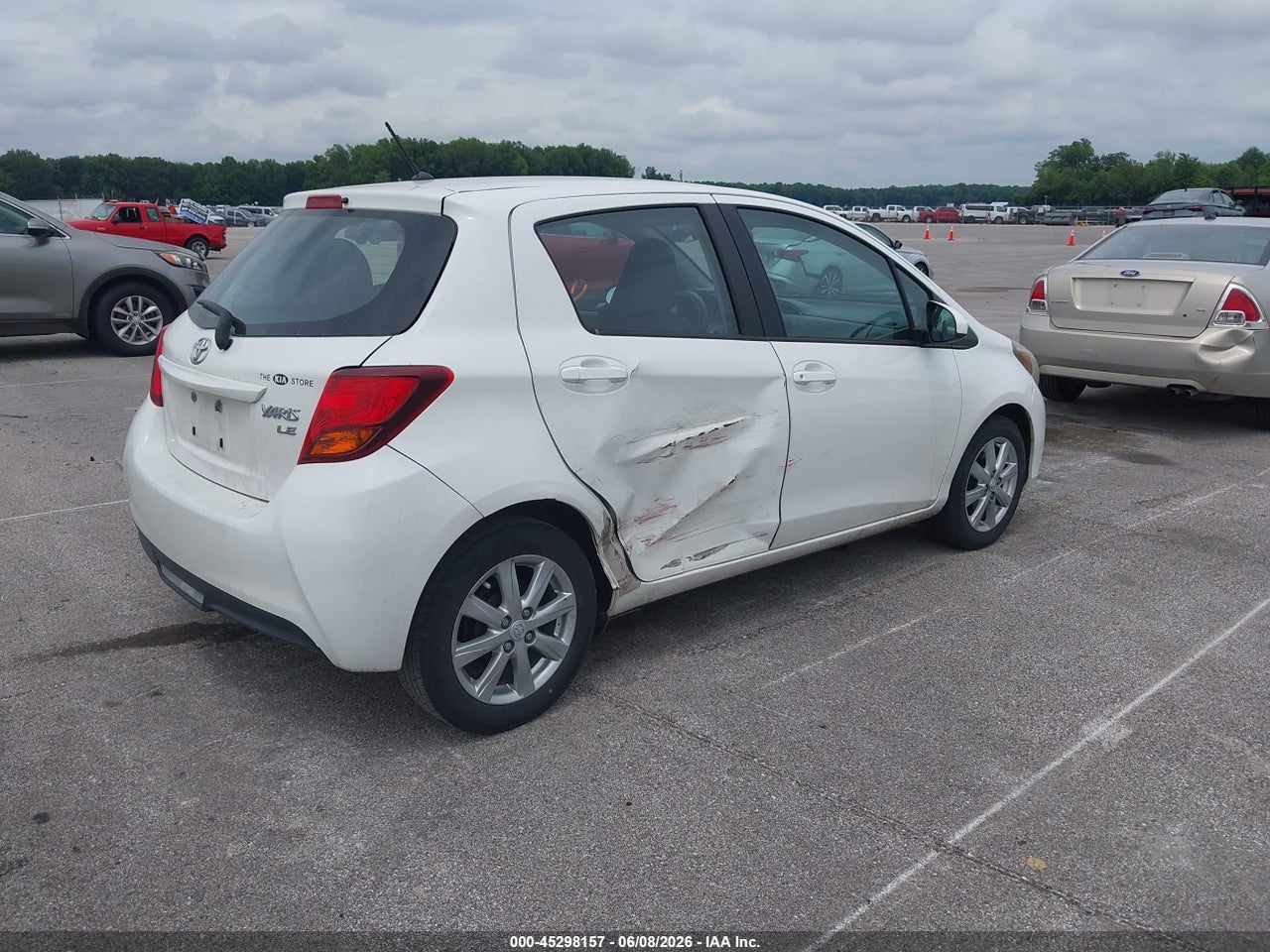 2015 TOYOTA YARIS LE thumbnail 5