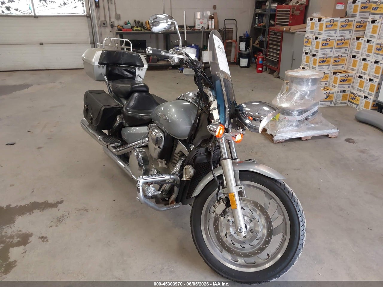 2004 HONDA VTX1300 C thumbnail 2
