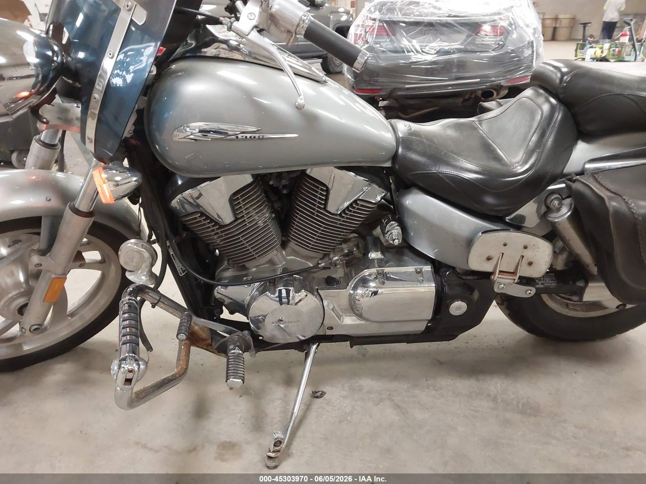 2004 HONDA VTX1300 C thumbnail 10