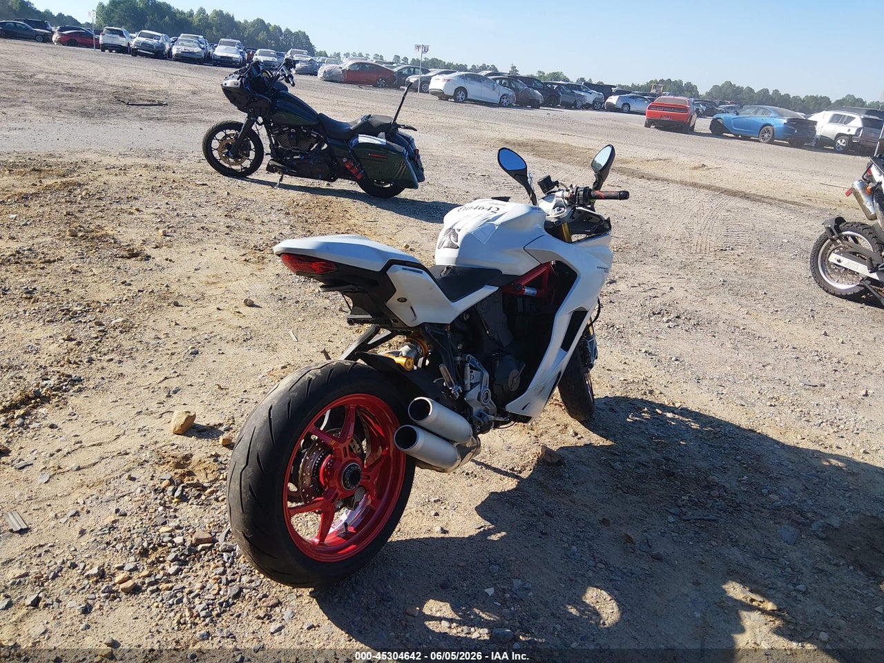 2020 DUCATI SUPERSPORT   thumbnail 5