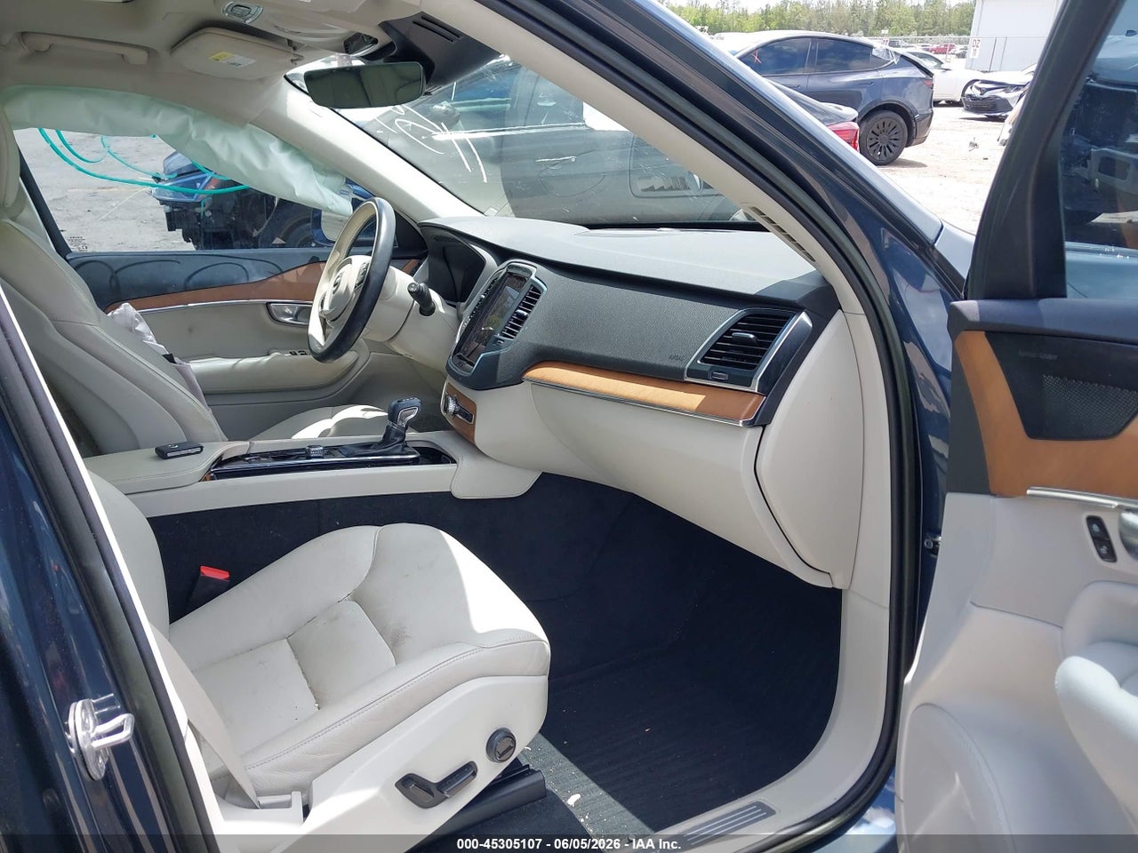 2022 VOLVO XC90 T6 MOMENTUM 7 PASSENGER thumbnail 6