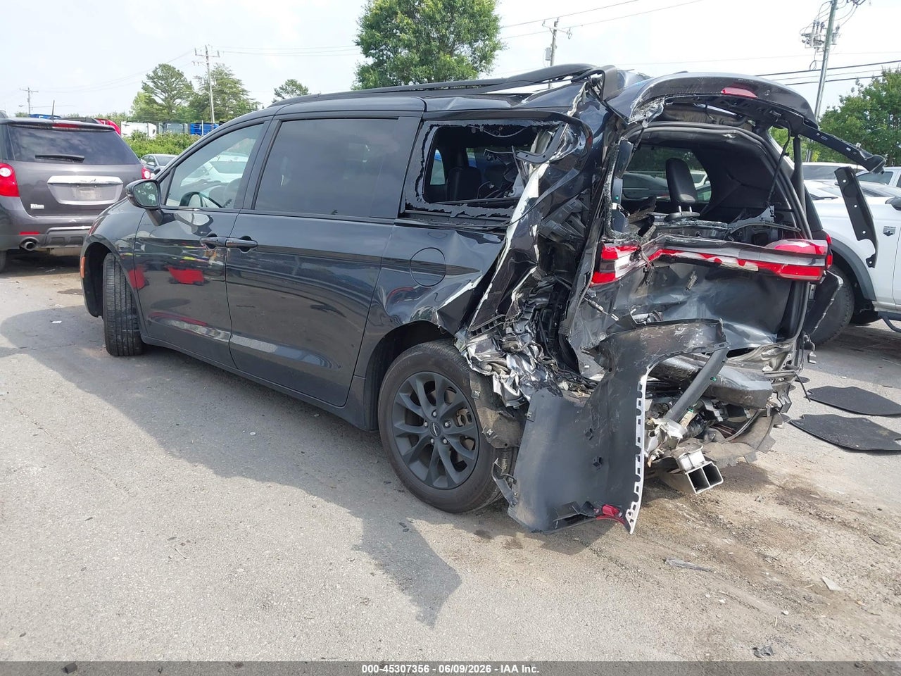 2021 CHRYSLER PACIFICA TOURING L thumbnail 4