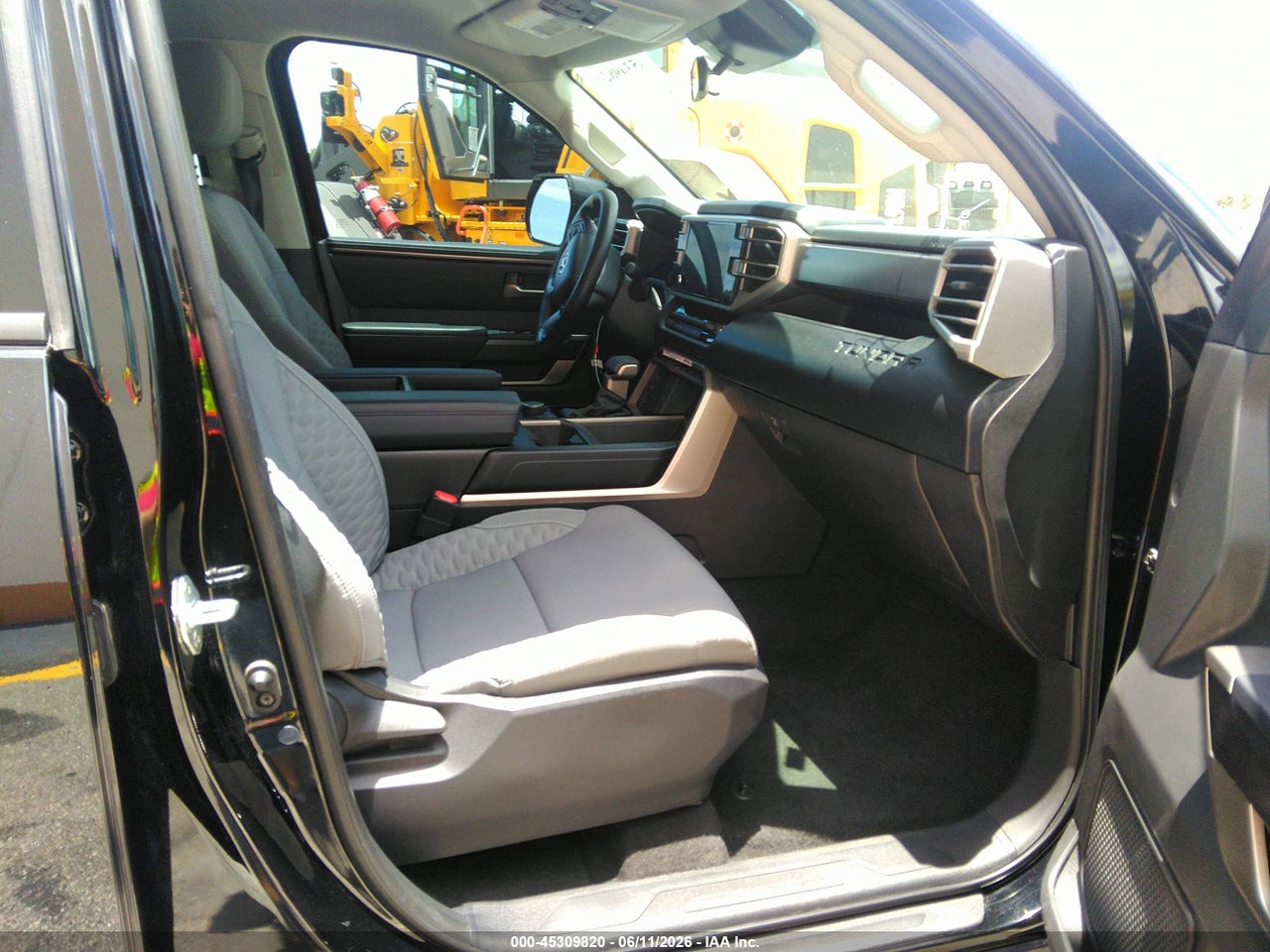 2024 TOYOTA TUNDRA SR5 thumbnail 6