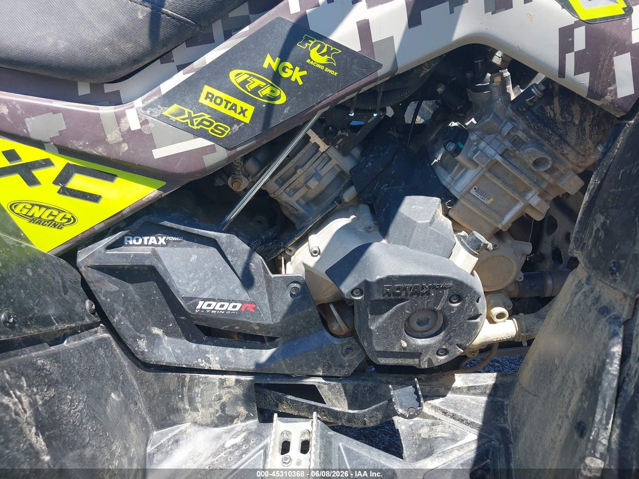 2016 CAN-AM RENEGADE X XC 1000R thumbnail 9