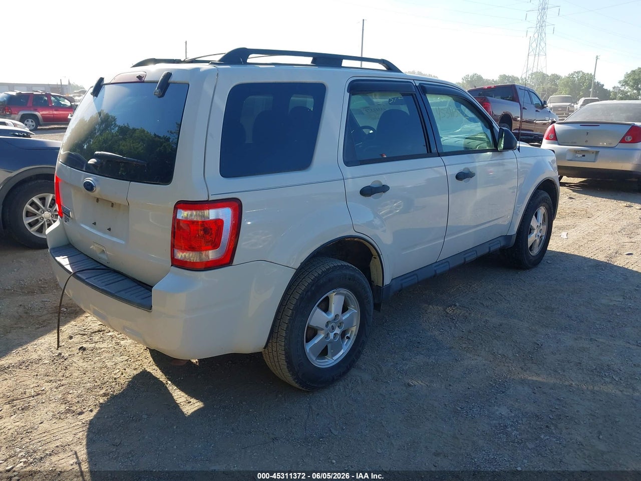 2011 FORD ESCAPE XLT AUTOMATIC thumbnail 5