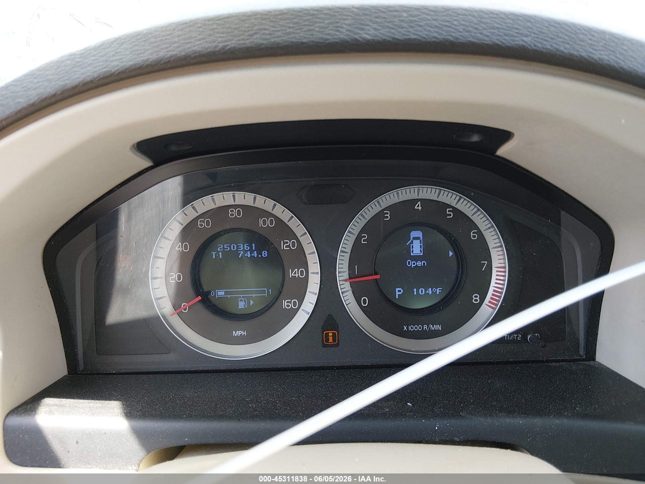 2010 VOLVO XC70 3.2 thumbnail 8