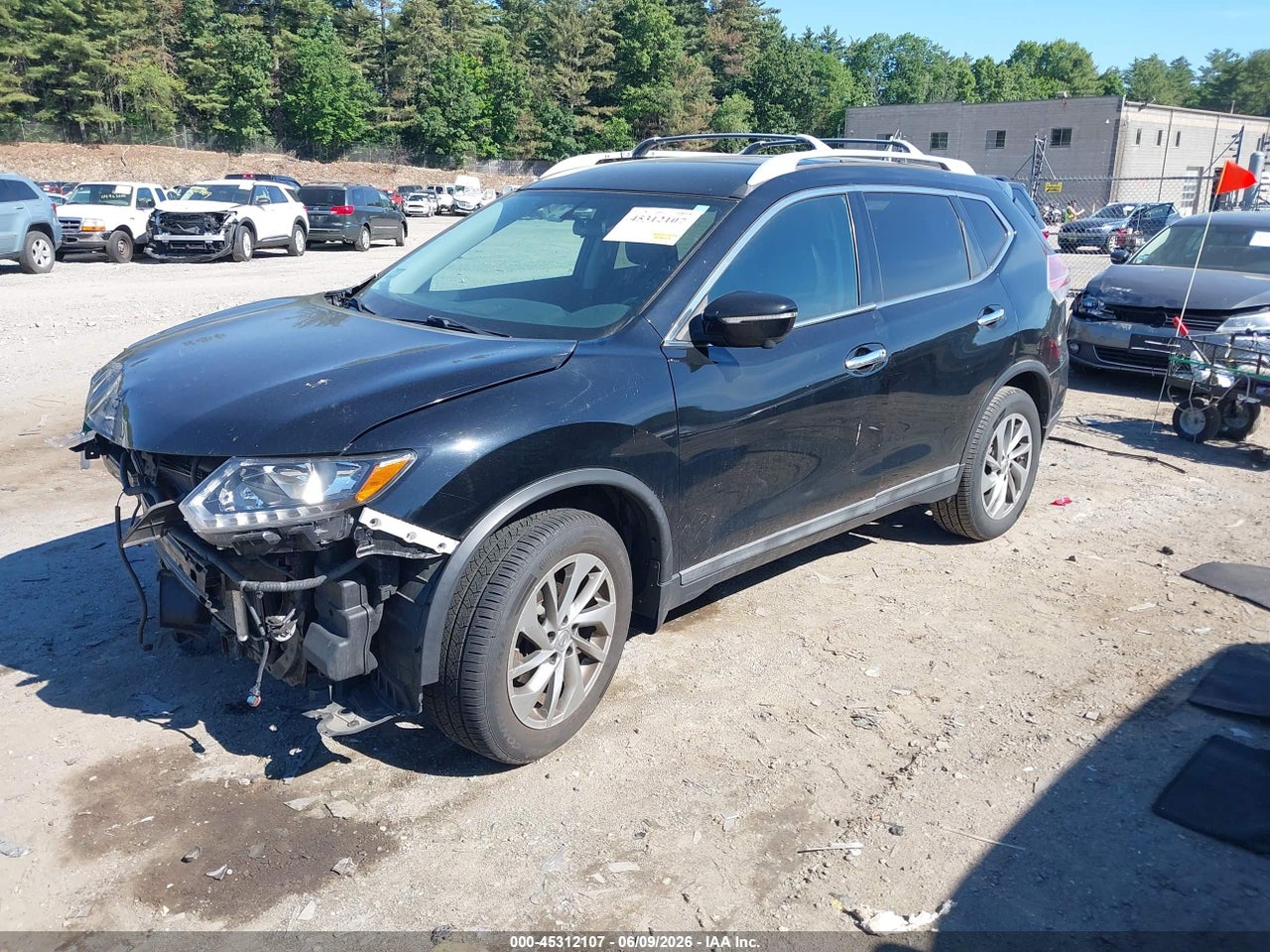 2015 NISSAN ROGUE SL · 2/12