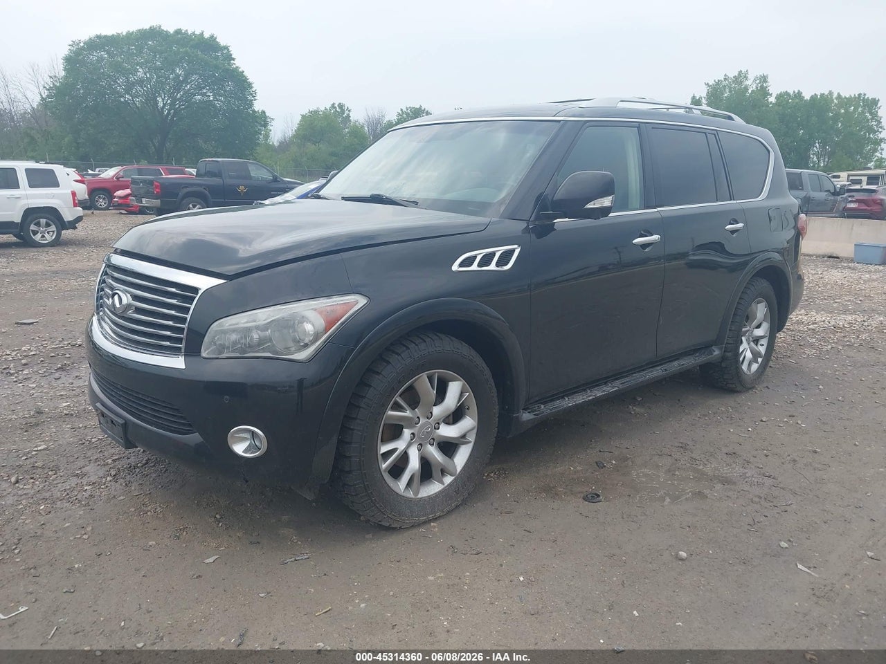 2012 INFINITI QX56   · 2/12