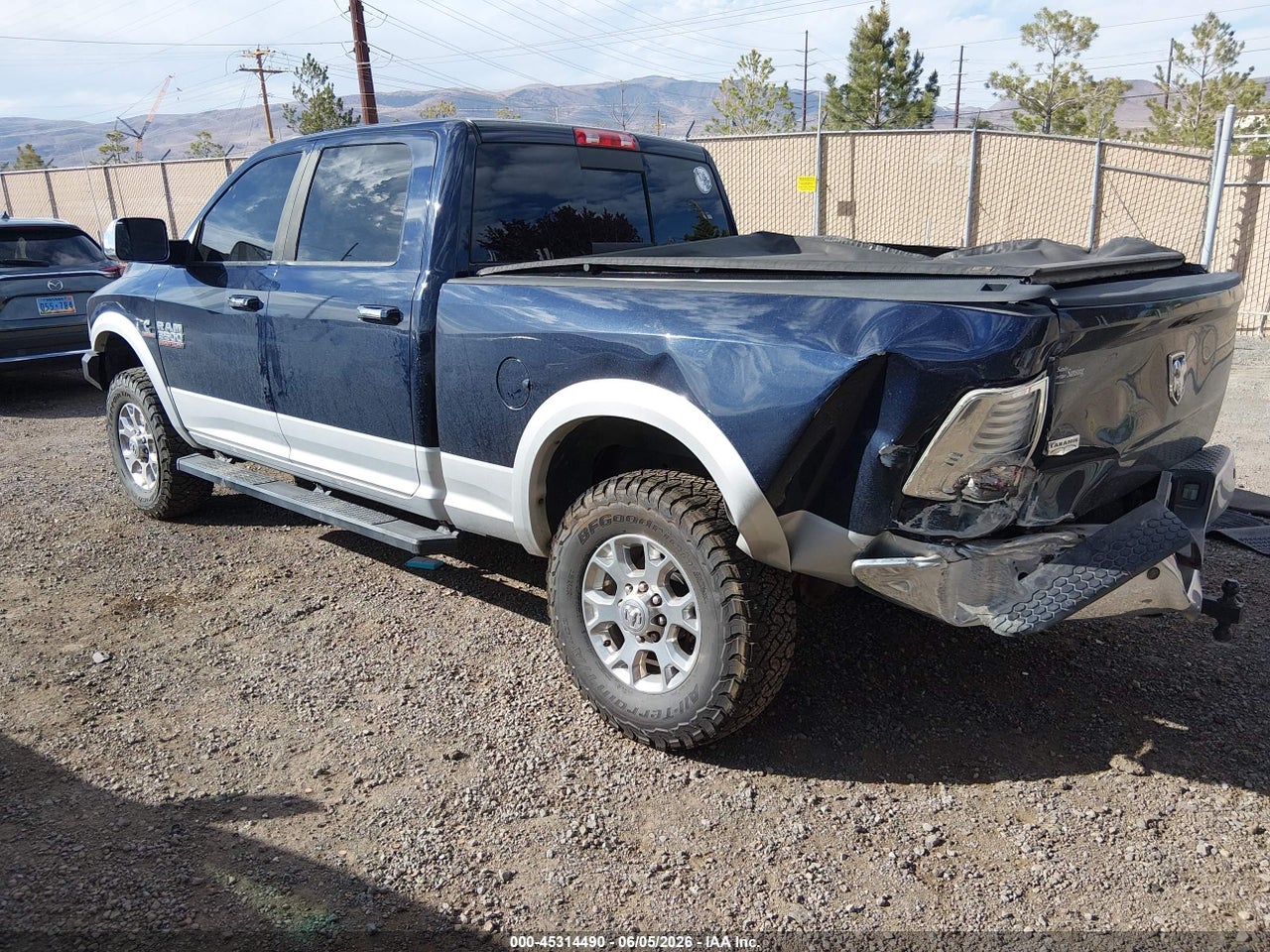 2014 RAM 3500 LARAMIE thumbnail 4