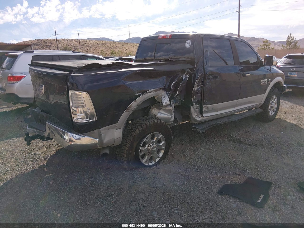 2014 RAM 3500 LARAMIE thumbnail 5