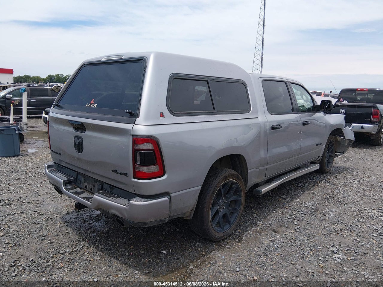 2024 RAM 1500 LARAMIE  4X4 5'7 BOX thumbnail 5