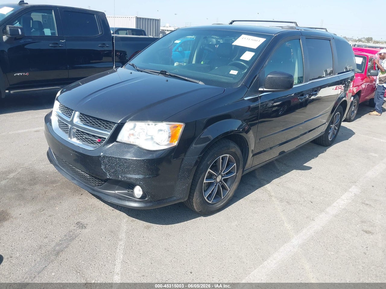 2017 DODGE GRAND CARAVAN SXT · 2/12