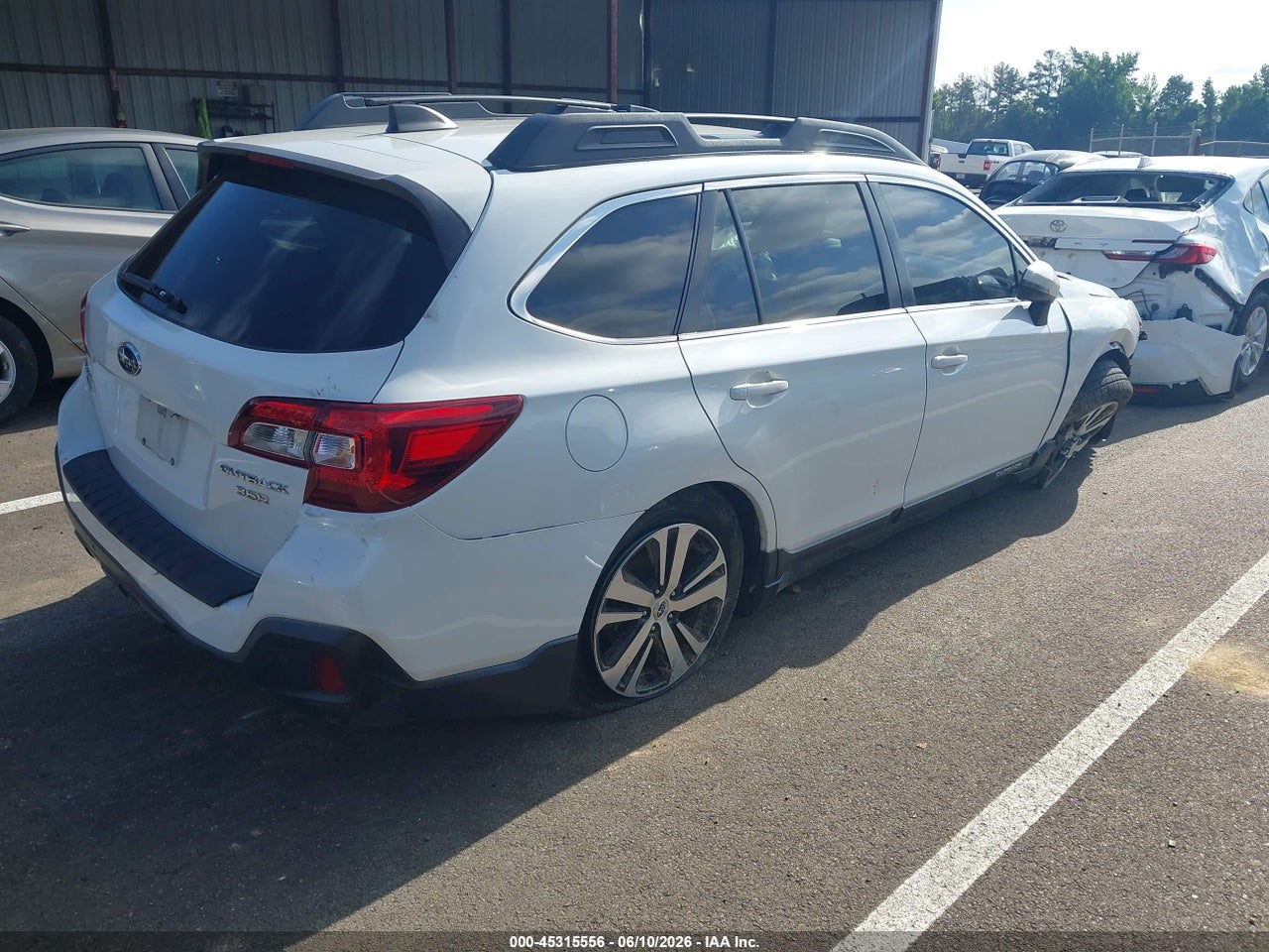 2019 SUBARU OUTBACK 3.6R LIMITED thumbnail 5