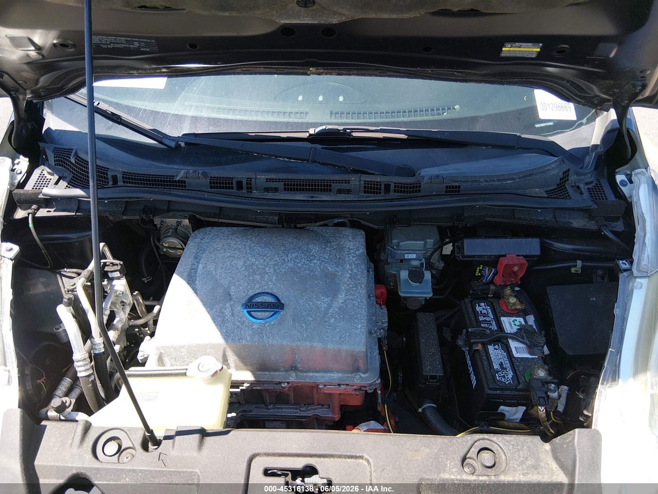 2013 NISSAN LEAF SL thumbnail 11