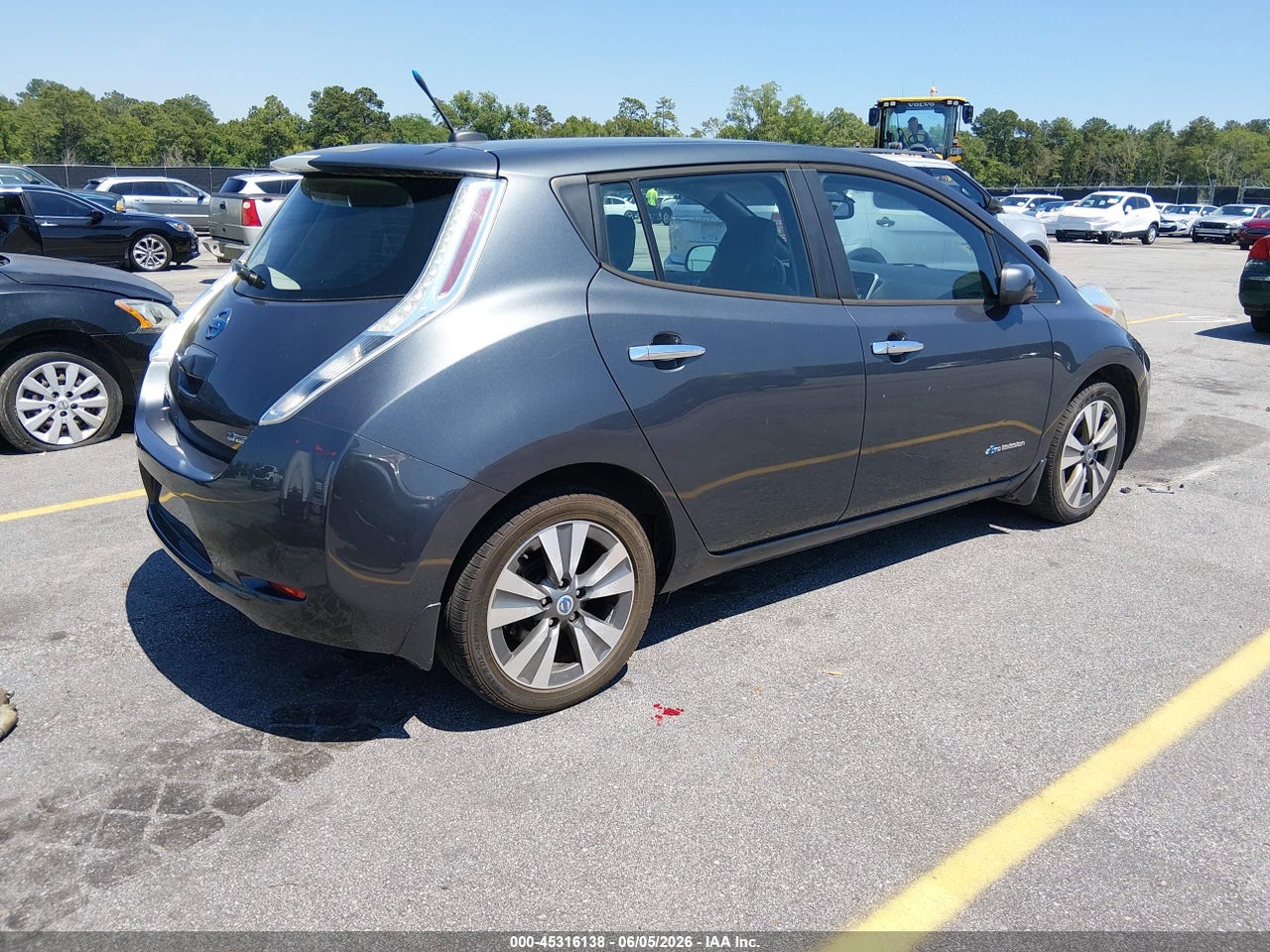 2013 NISSAN LEAF SL thumbnail 5