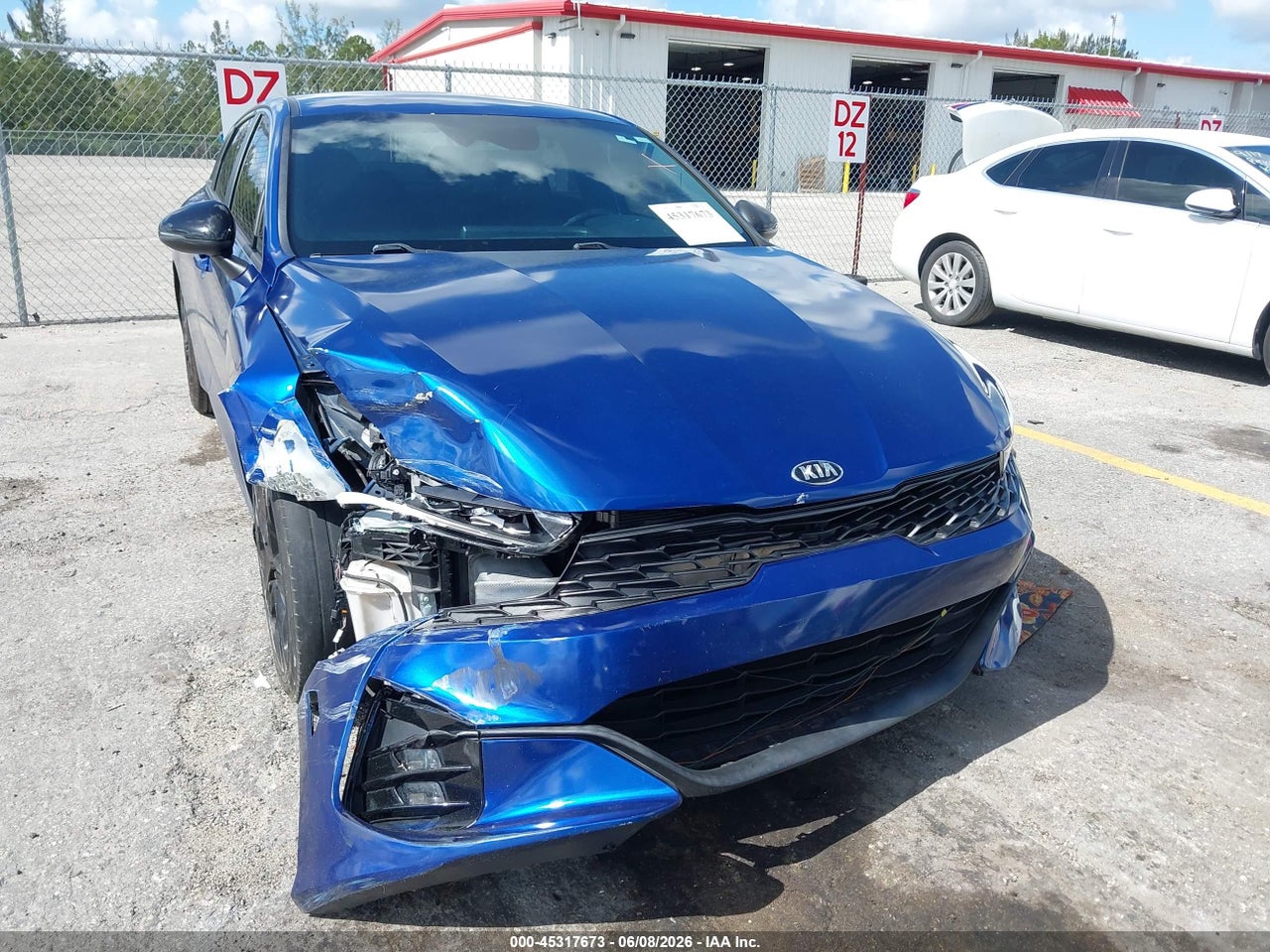 2021 KIA K5 GT-LINE · 6/12