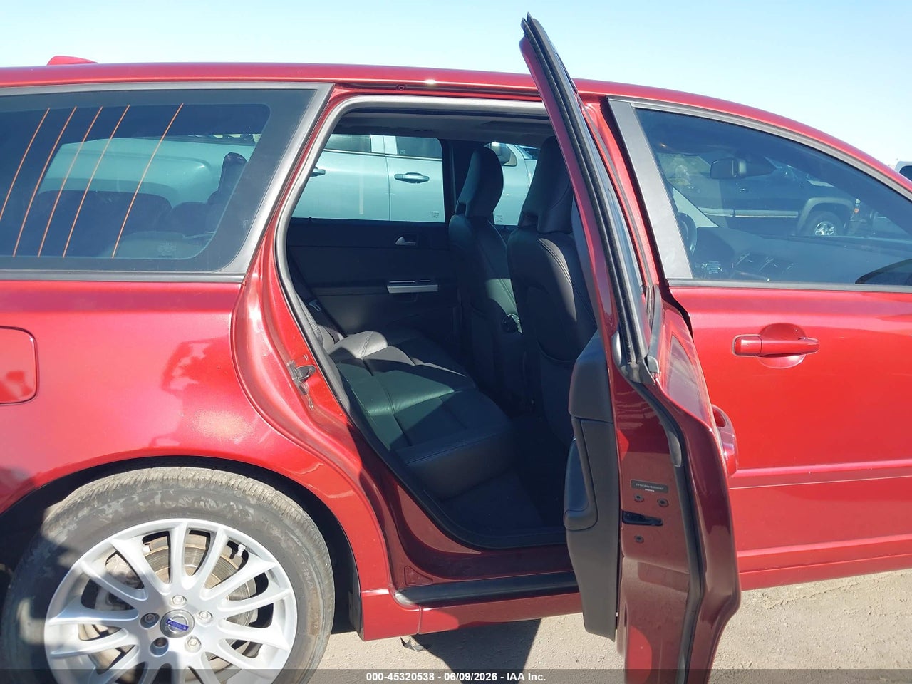 2011 VOLVO V50 T5 thumbnail 9