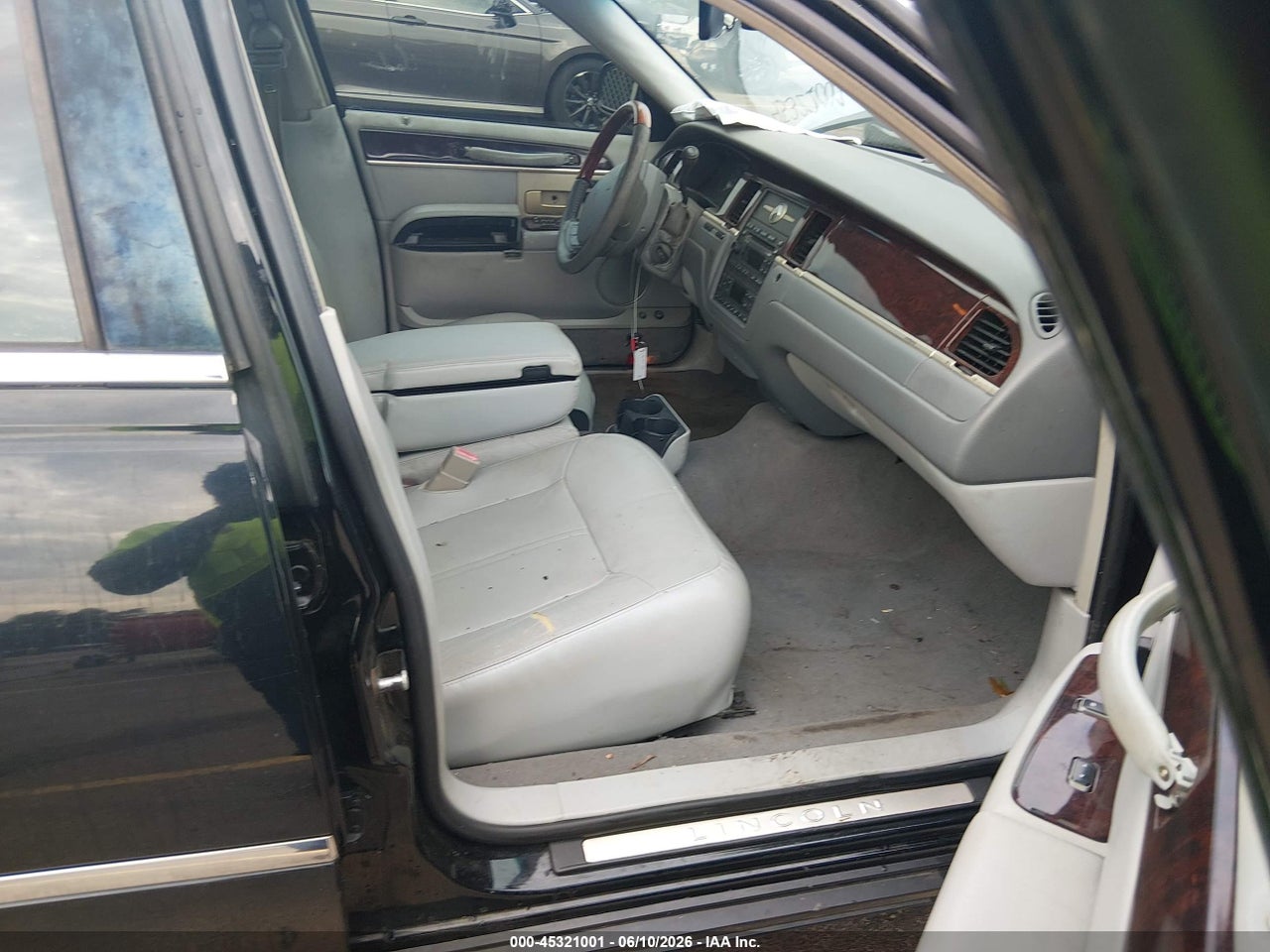 2007 LINCOLN TOWN CAR SIGNATURE LIMITED thumbnail 6
