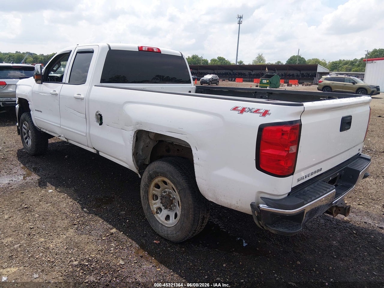 2017 CHEVROLET SILVERADO 2500HD LT thumbnail 4