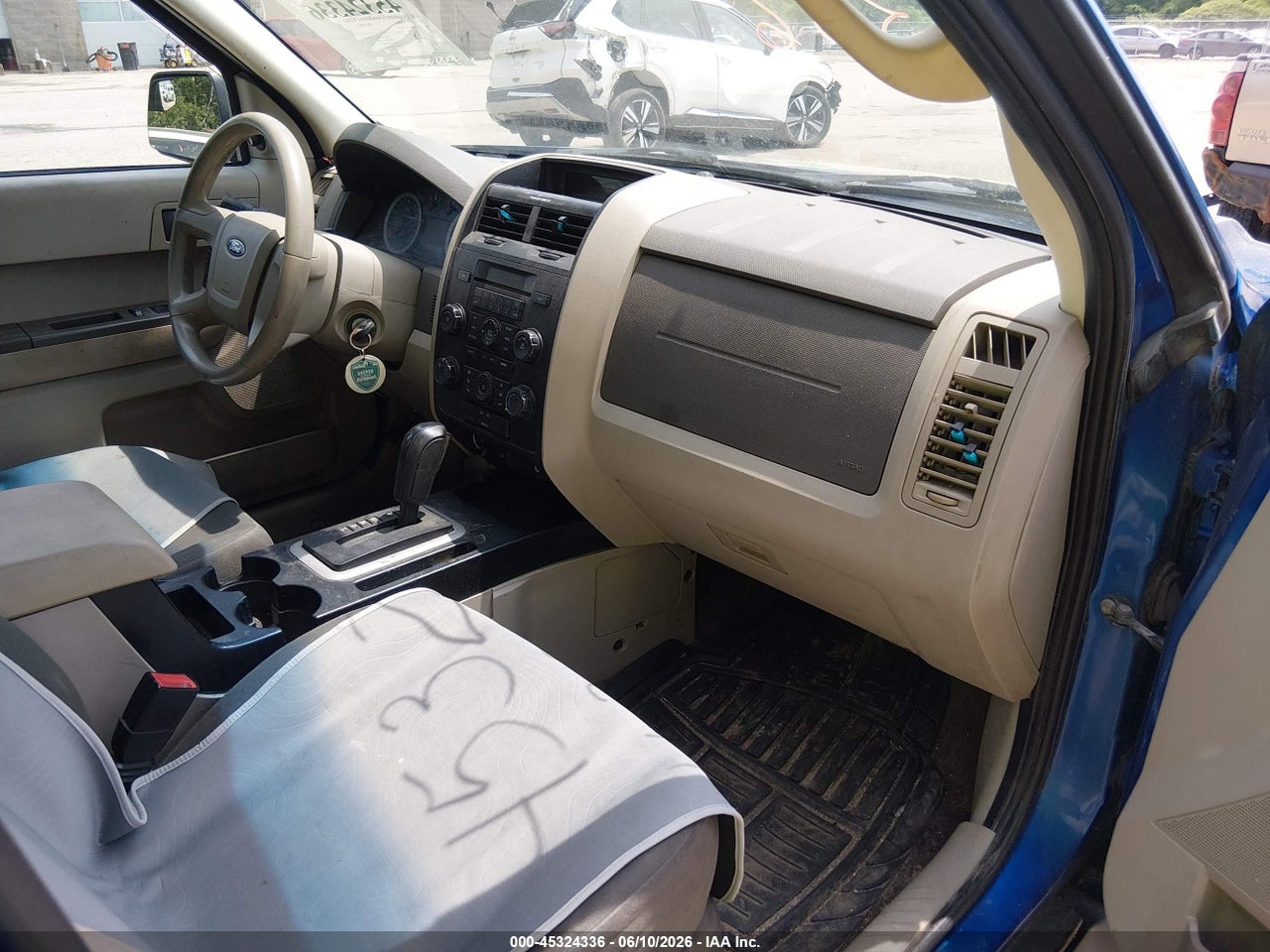 2011 FORD ESCAPE XLS thumbnail 6