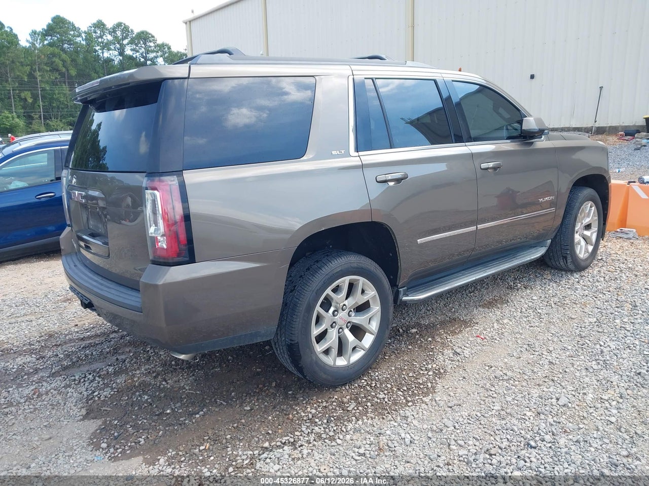 2015 GMC YUKON SLT thumbnail 5