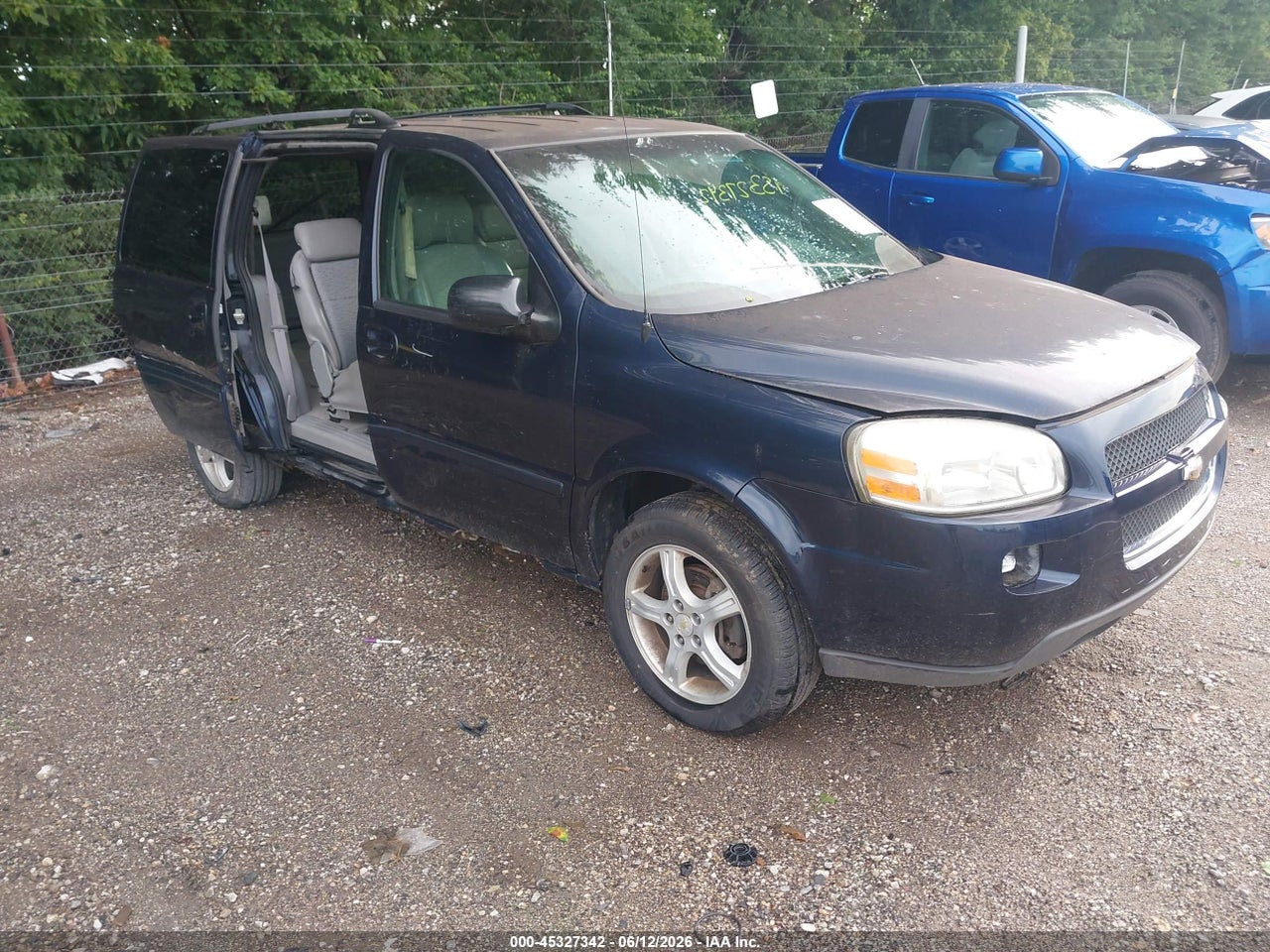 2005 CHEVROLET UPLANDER LS thumbnail 2