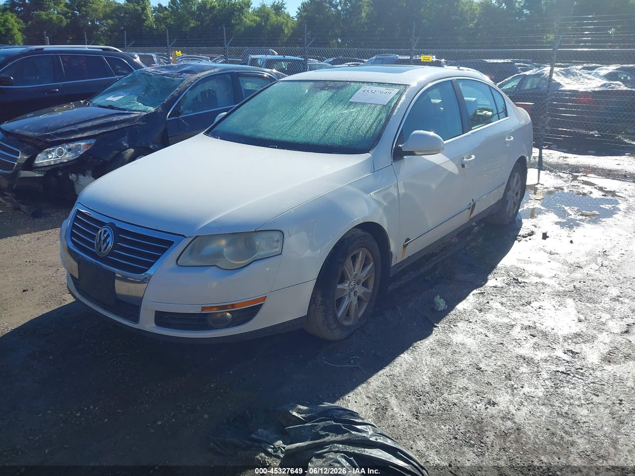 2007 VOLKSWAGEN PASSAT 2.0T thumbnail 3