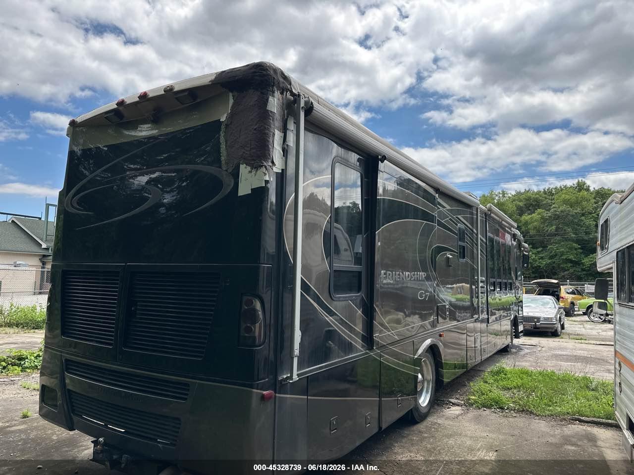2005 FREIGHTLINER CHASSIS X LINE MOTOR HOME thumbnail 5