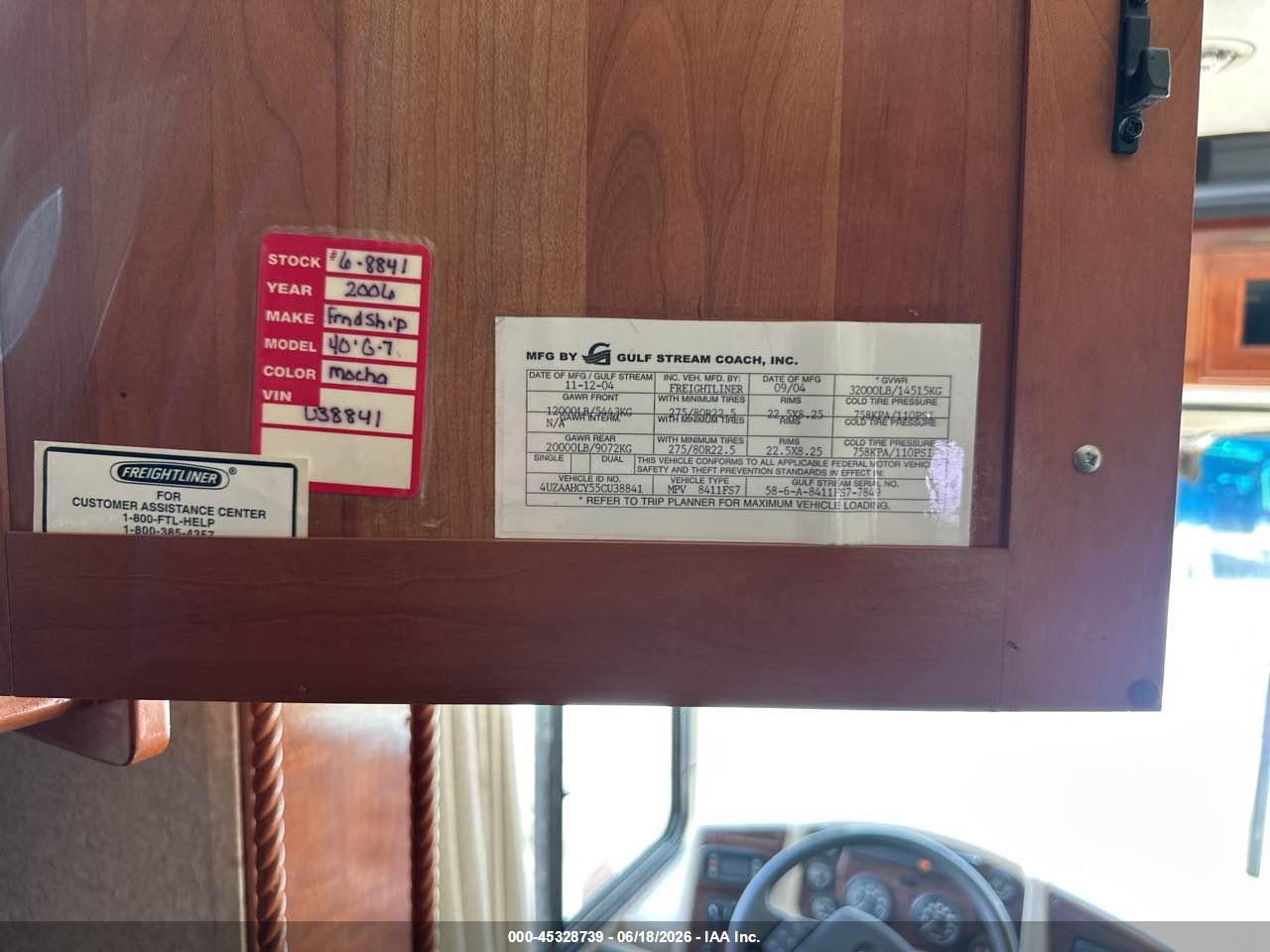 2005 FREIGHTLINER CHASSIS X LINE MOTOR HOME thumbnail 10