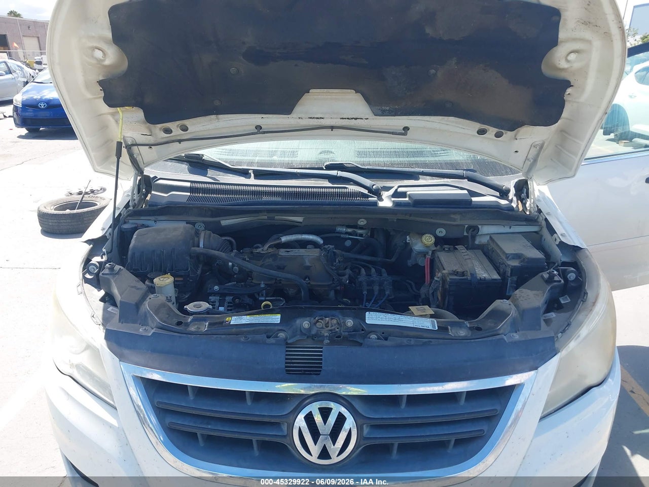2009 VOLKSWAGEN ROUTAN S thumbnail 11