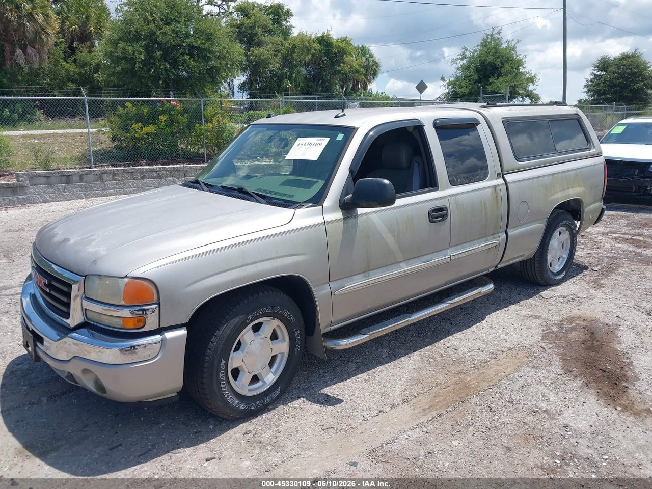 2005 GMC SIERRA 1500 SLT thumbnail 3