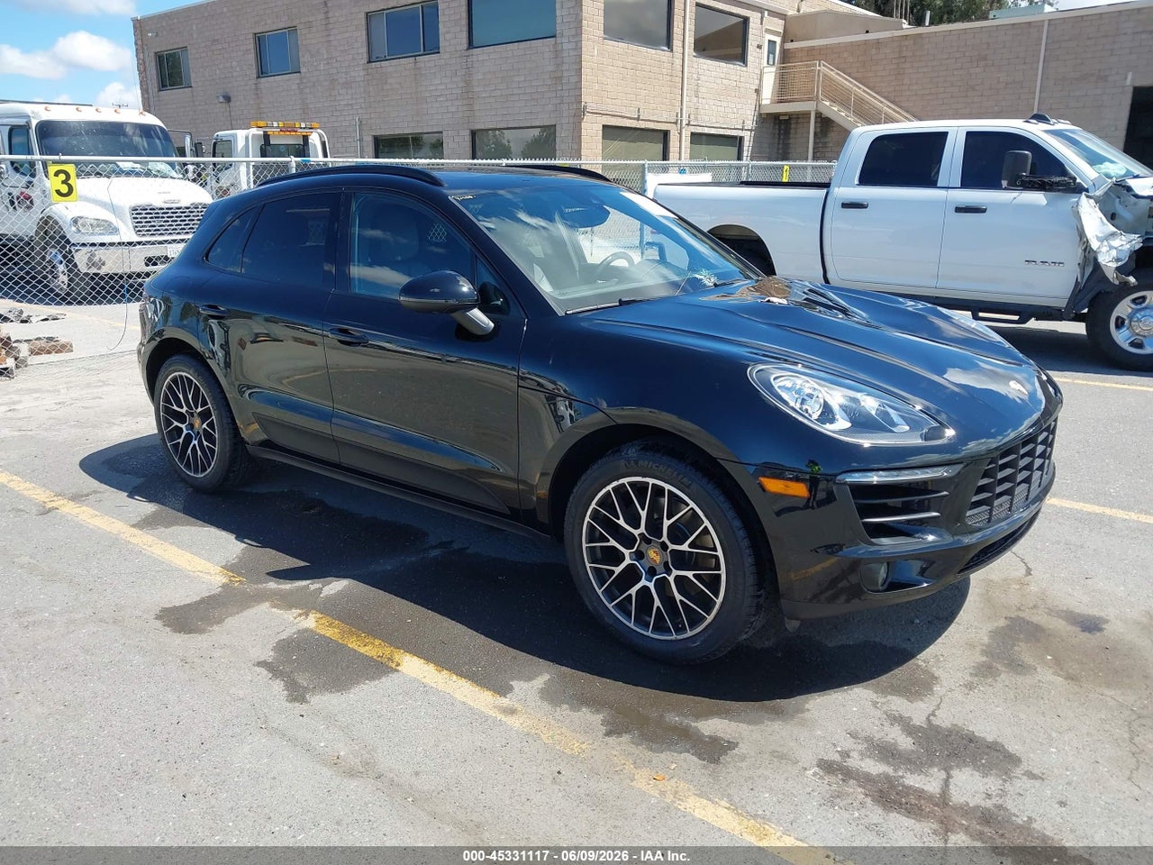 2018 PORSCHE MACAN SPORT EDITION thumbnail 2