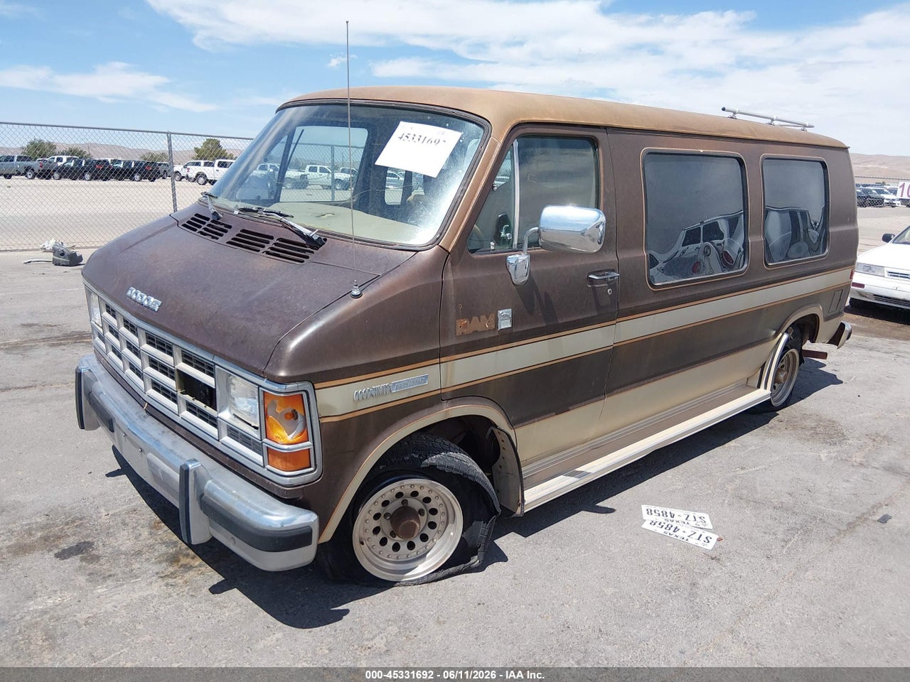 1986 DODGE RAM VAN B250 thumbnail 3