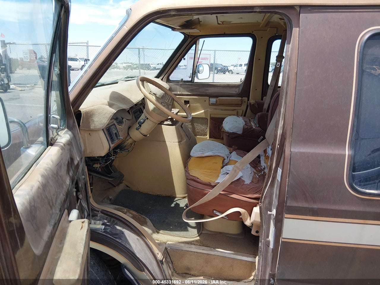 1986 DODGE RAM VAN B250 thumbnail 6