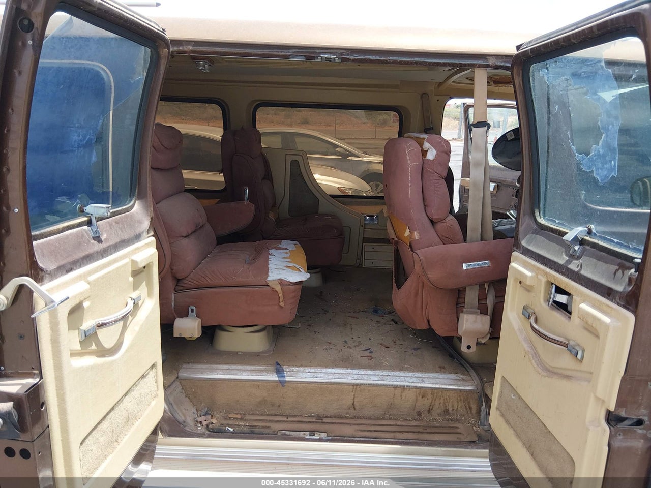 1986 DODGE RAM VAN B250 thumbnail 9