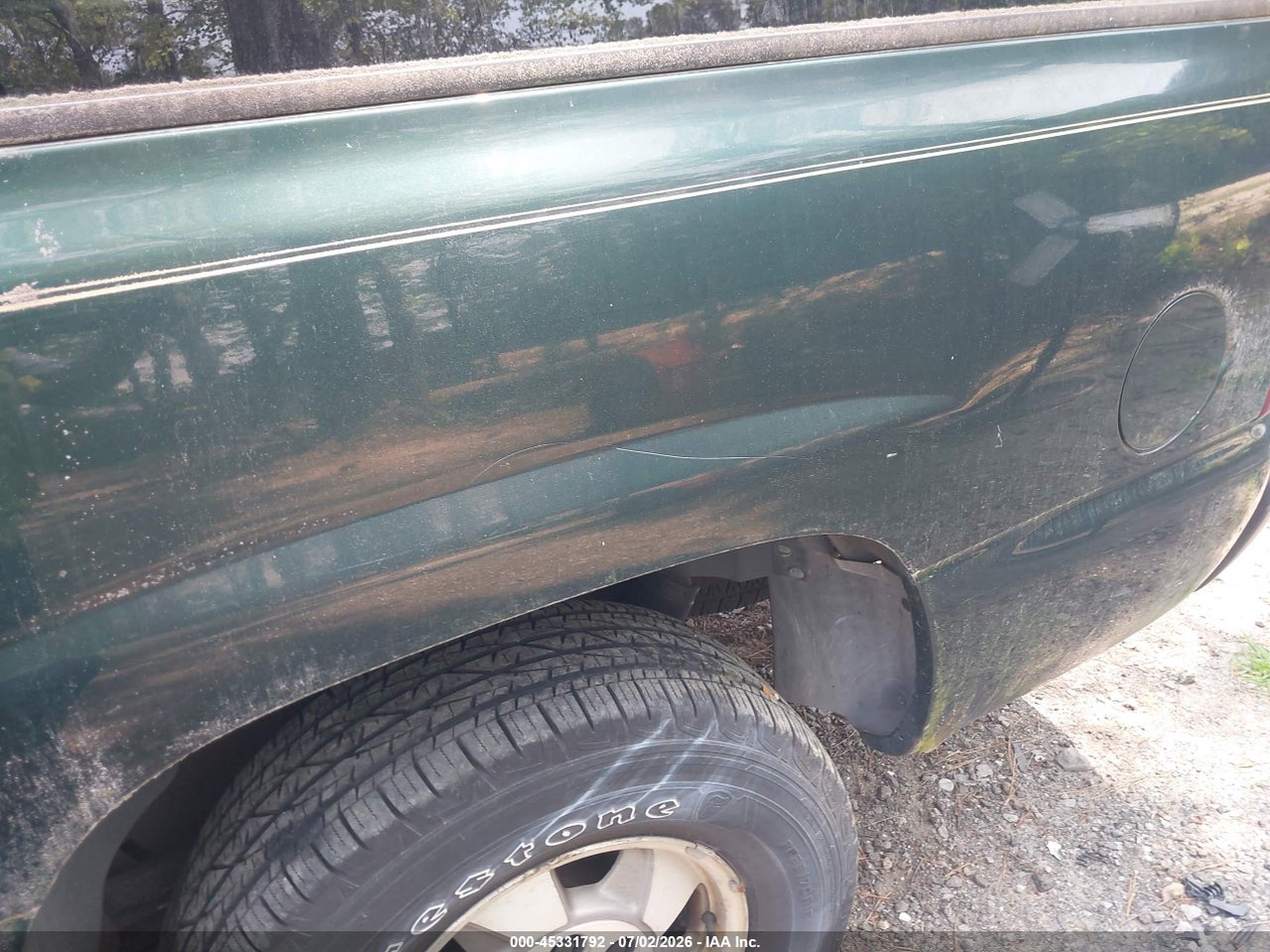 2002 CHEVROLET SUBURBAN 1500 LT · 6/12
