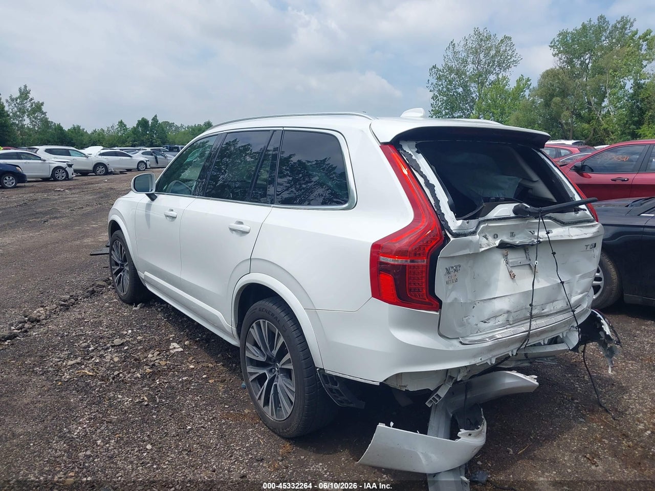 2022 VOLVO XC90 T5 MOMENTUM 7 PASSENGER thumbnail 4