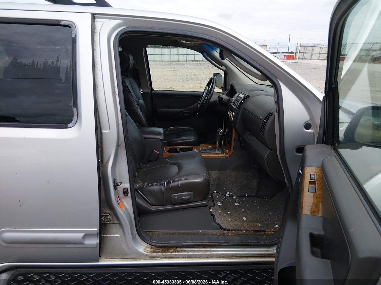 2005 NISSAN PATHFINDER LE thumbnail 6